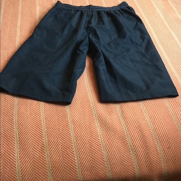 Champion vintage C nylon shorts - Picture 2 of 3